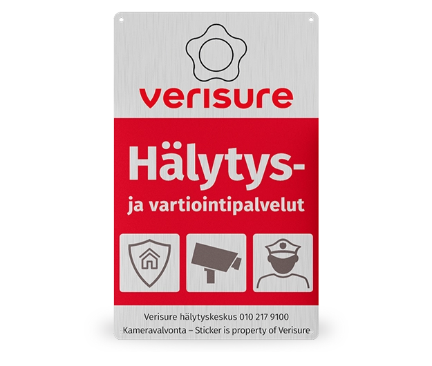 Verisuren valvonnasta kertova kyltti, jossa lukee: "Verisure. Hälytys- ja vartiointipalvelut. Verisure hälytyskeskus 010 217 9100. Kameravalvonta - Sticker is property of Verisure."