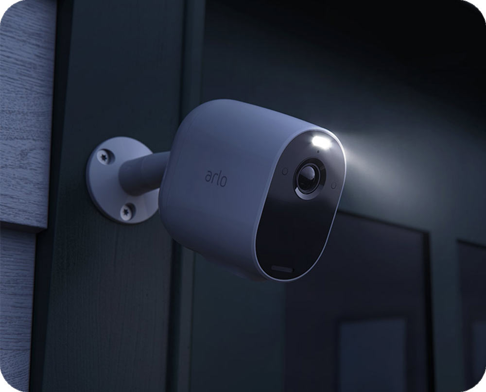 arlo valvontakamera ja yökuvaus